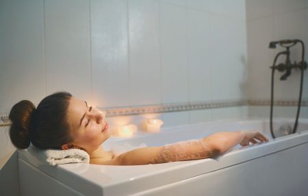 ¿Qué diferencia hay entre un hidromasaje y un Jacuzzi?